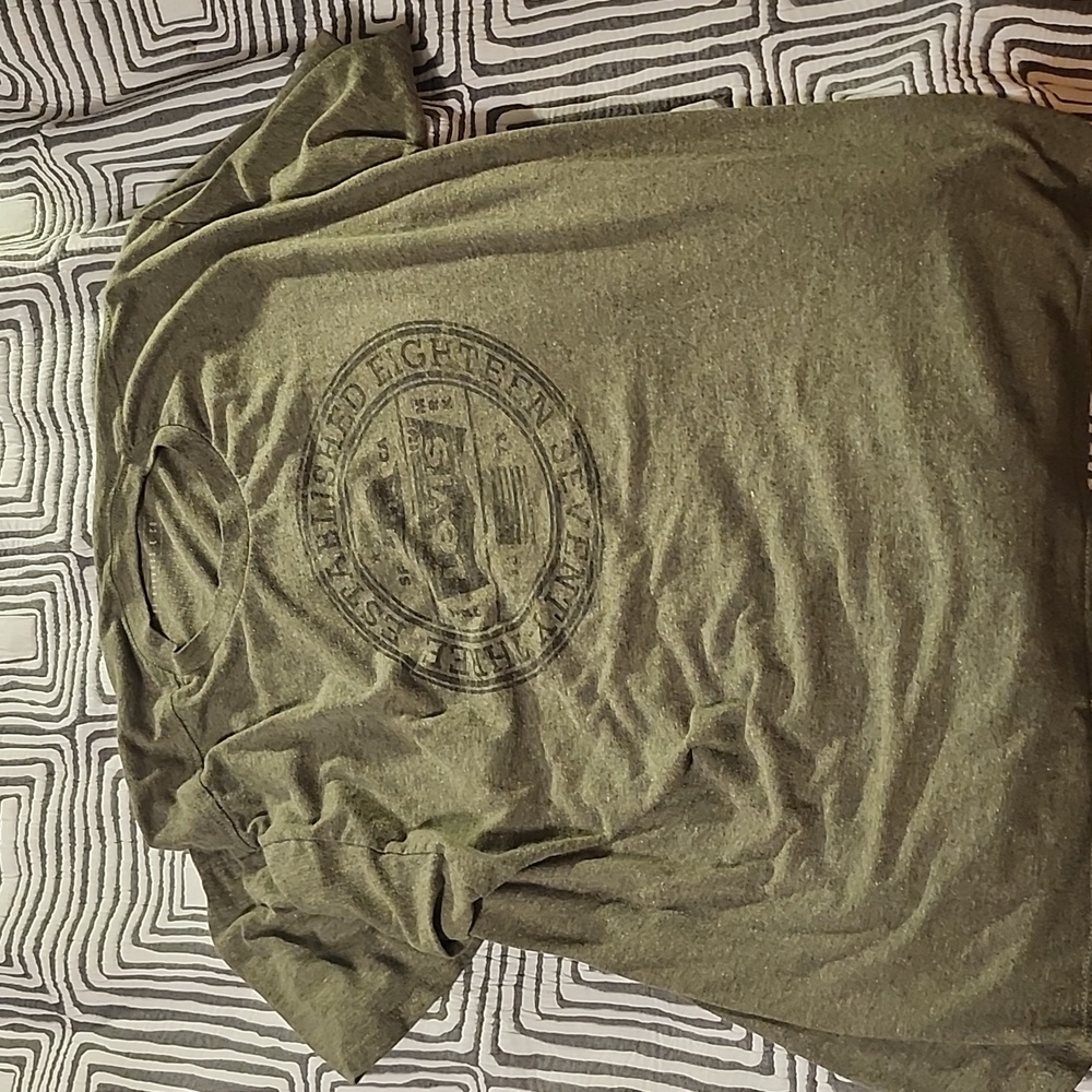 Levi tshirt